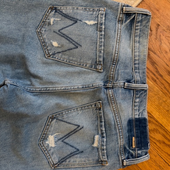 MOTHER The Tomcat high rise distressed jeans - Picture 7 of 8